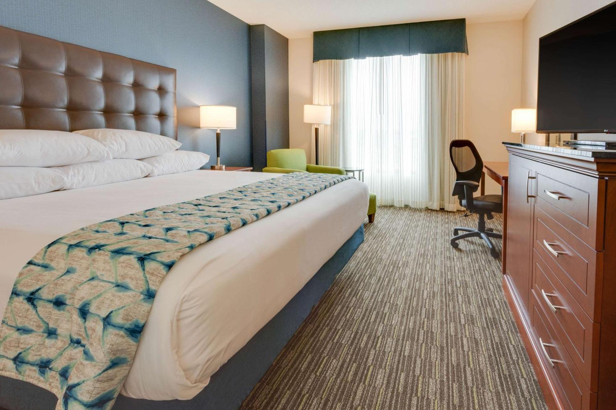 Drury Plaza Hotel Columbia East ภายนอก รูปภาพ
